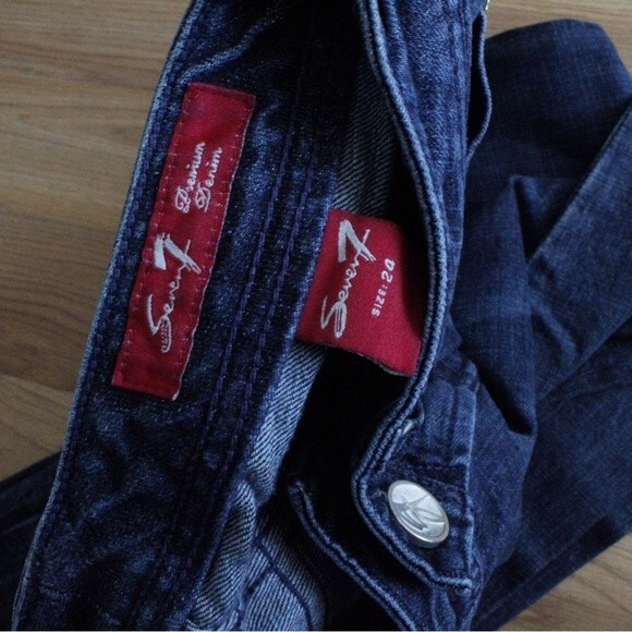 Seven7 Low Rise Boot Cut Jeans - Picture 7 of 10